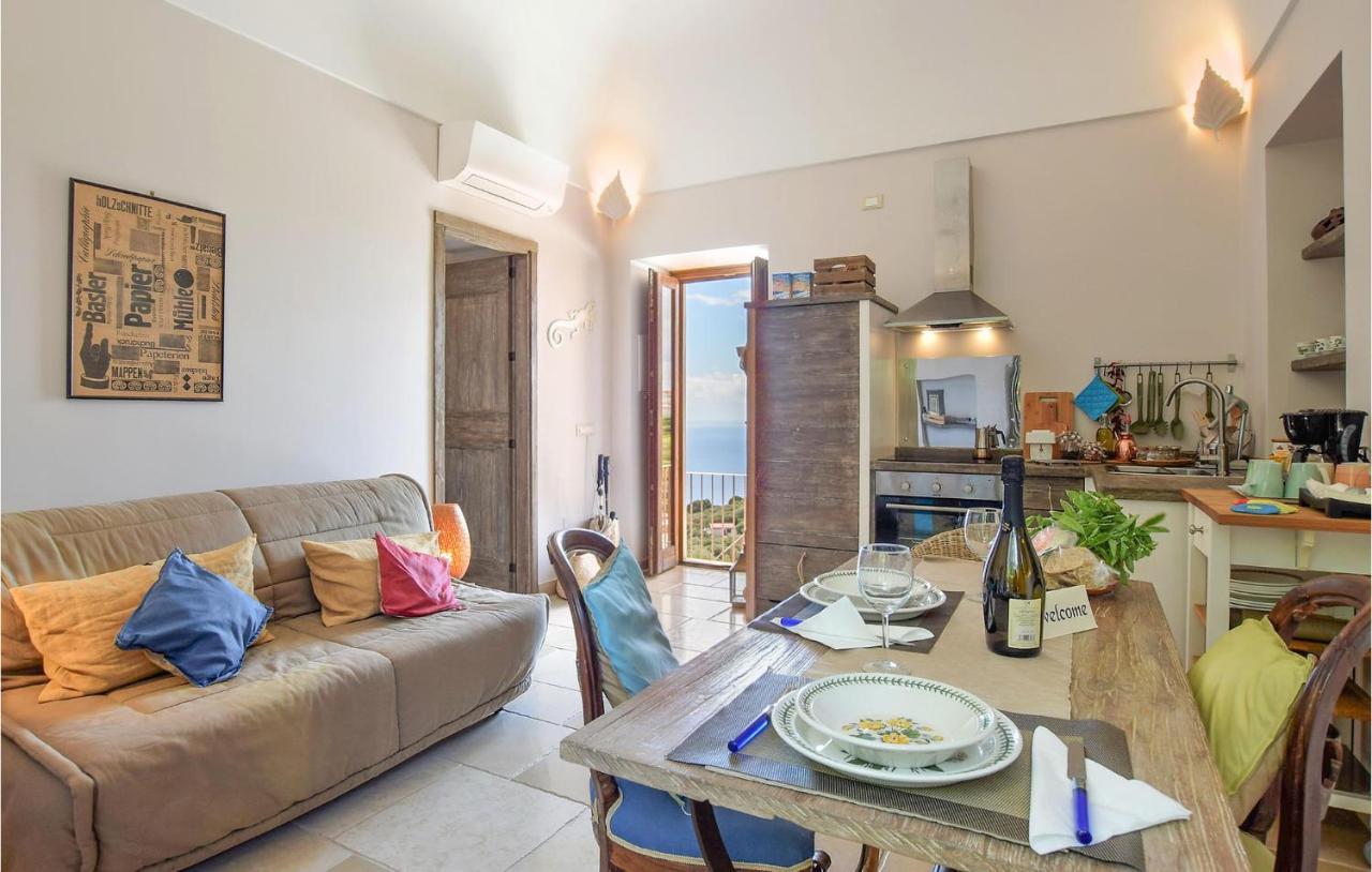 Cozy Apartment In Маса Лубрензе Екстериор снимка