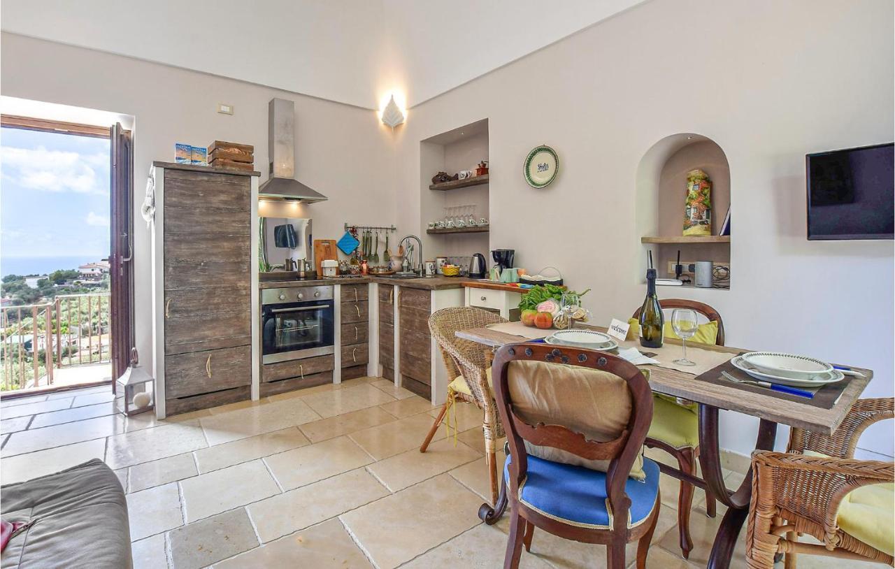 Cozy Apartment In Маса Лубрензе Екстериор снимка